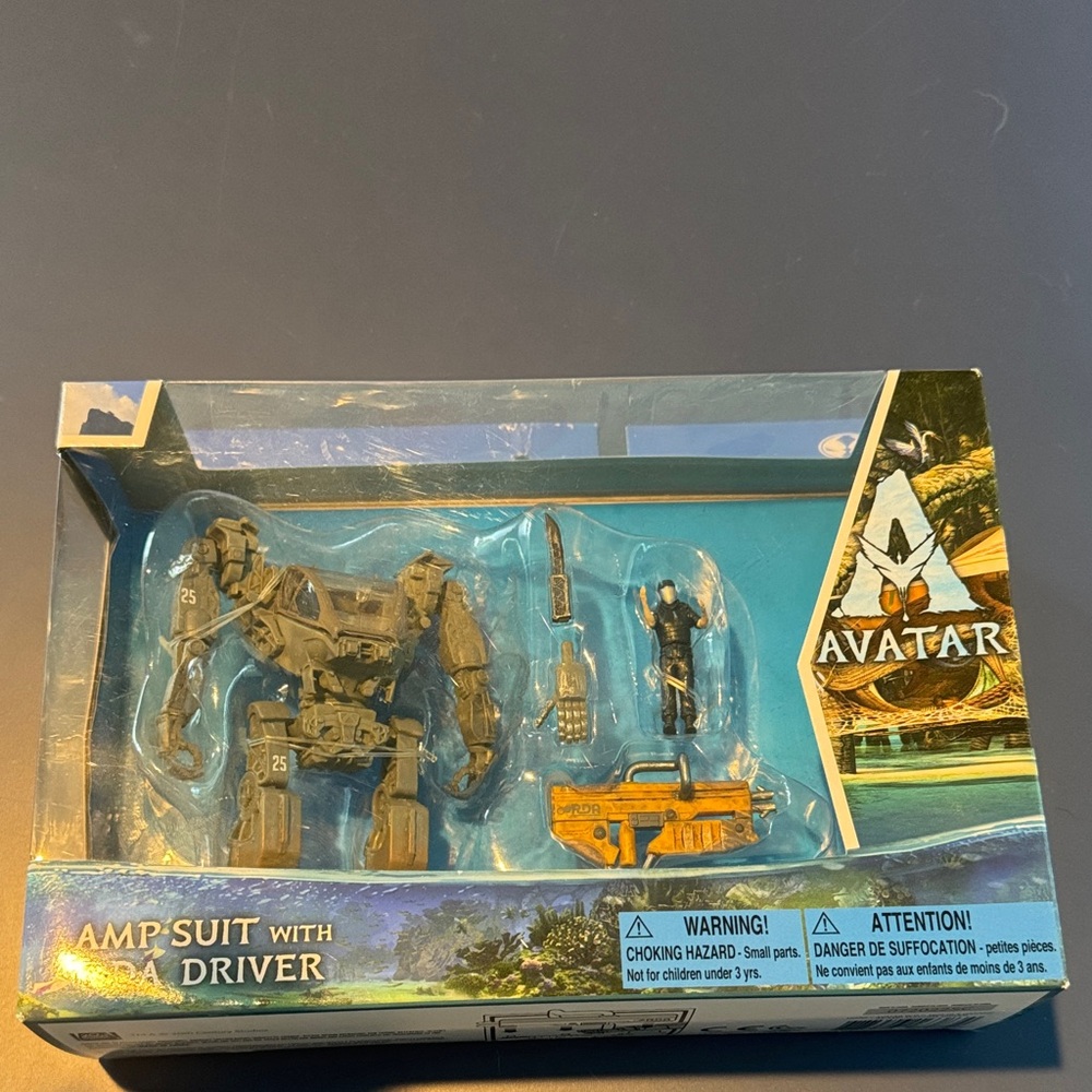 Avatar AMP Suit with Driver Action Figure Playset